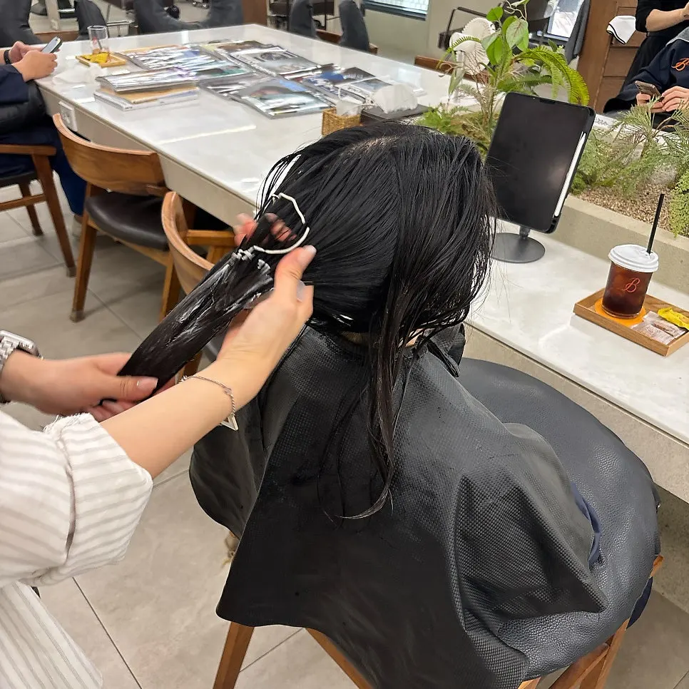 Hand massage step of the keratin clinic process
