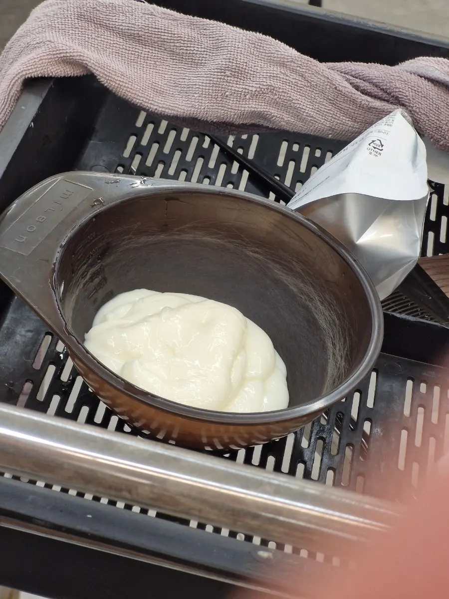 열펌 연화 작업 중인 모습