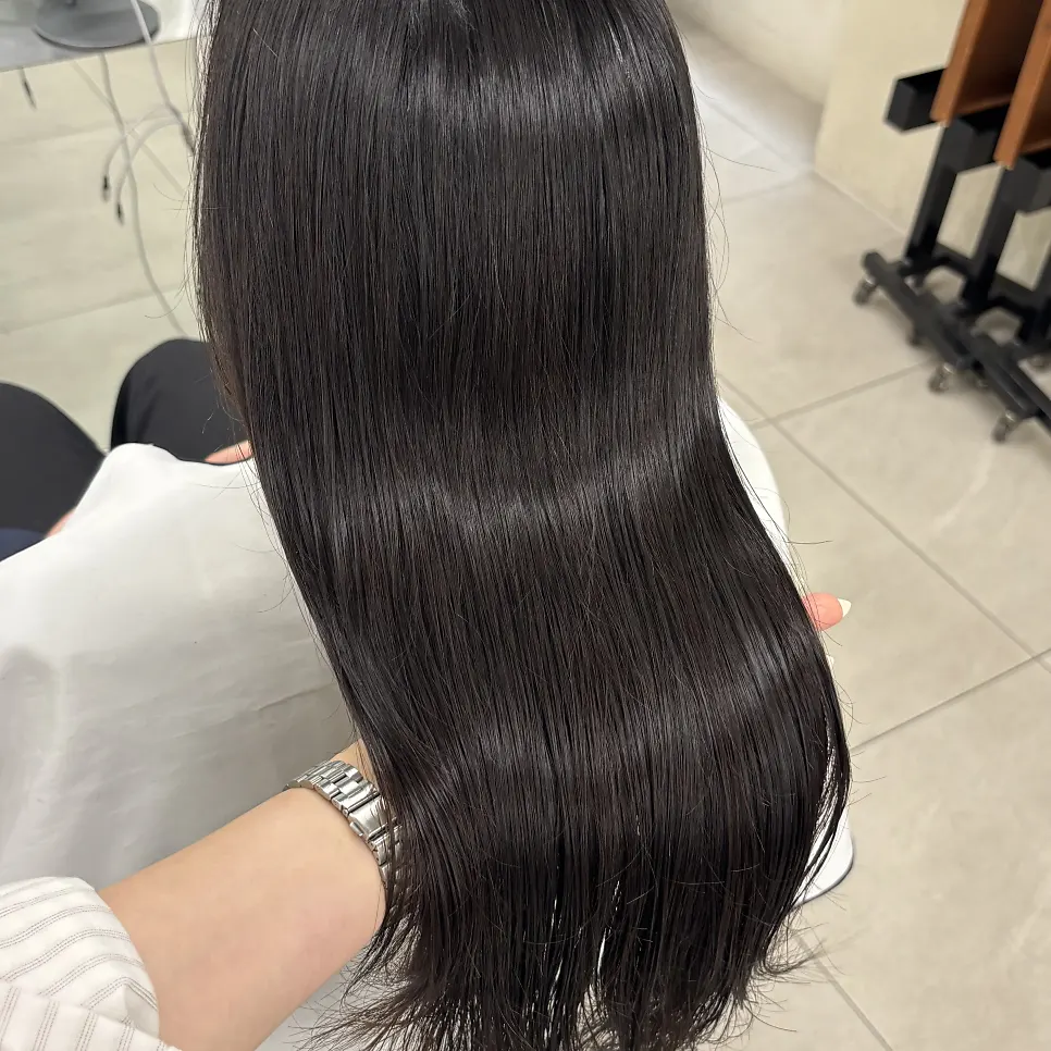 Hair still damp right after the inner clinic