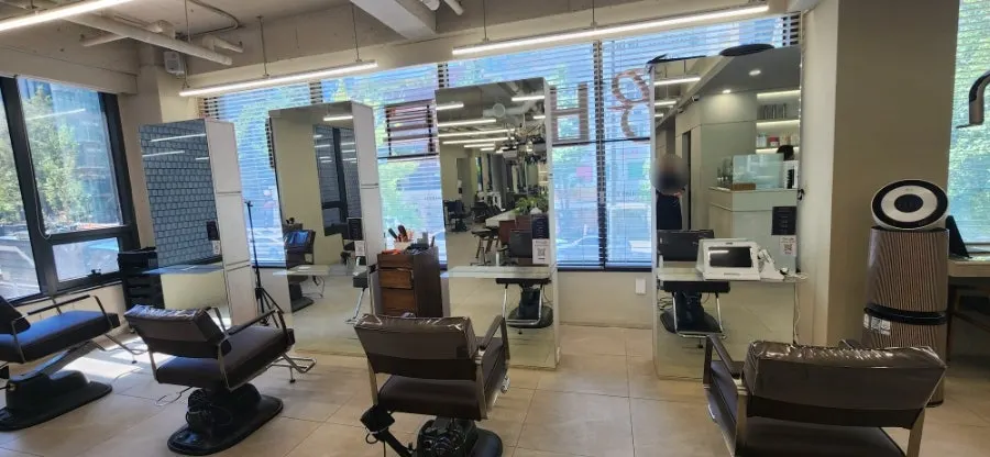 Bright, clean interior of Beorn Hair Cheongdam