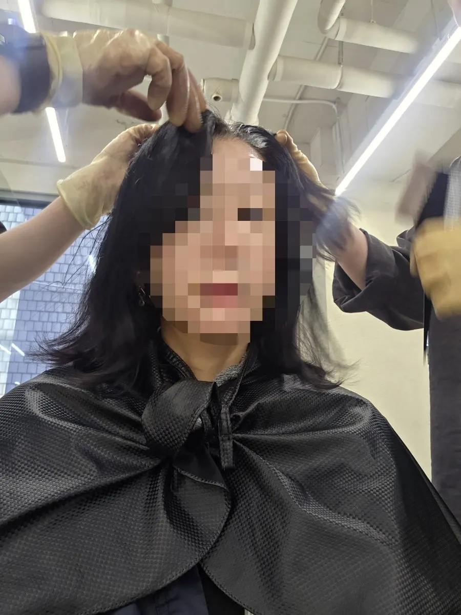 뿌리염색을 마친 모발 상태