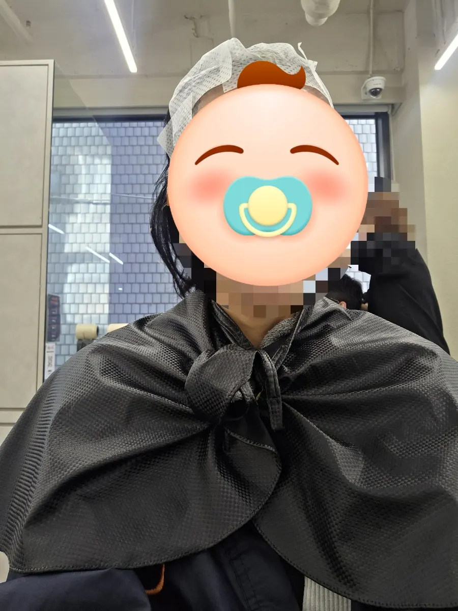 정돈된 뿌리와 균일해진 헤어 컬러