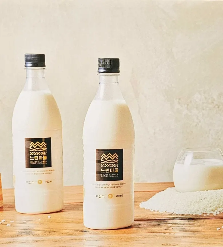 Photo advertising Neurin Maeul Makgeolli