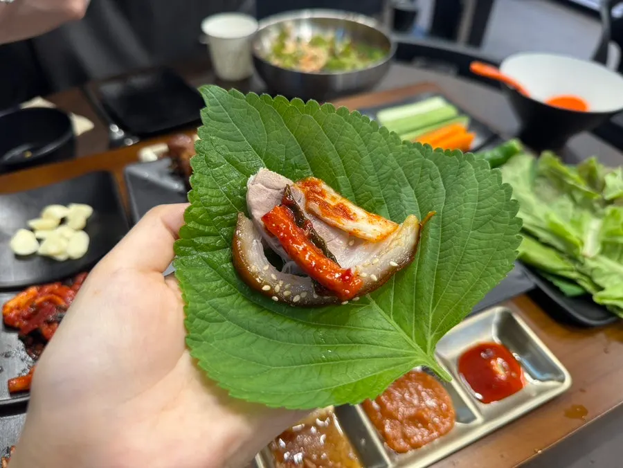 Plate of charcoal-grilled spicy jokbal