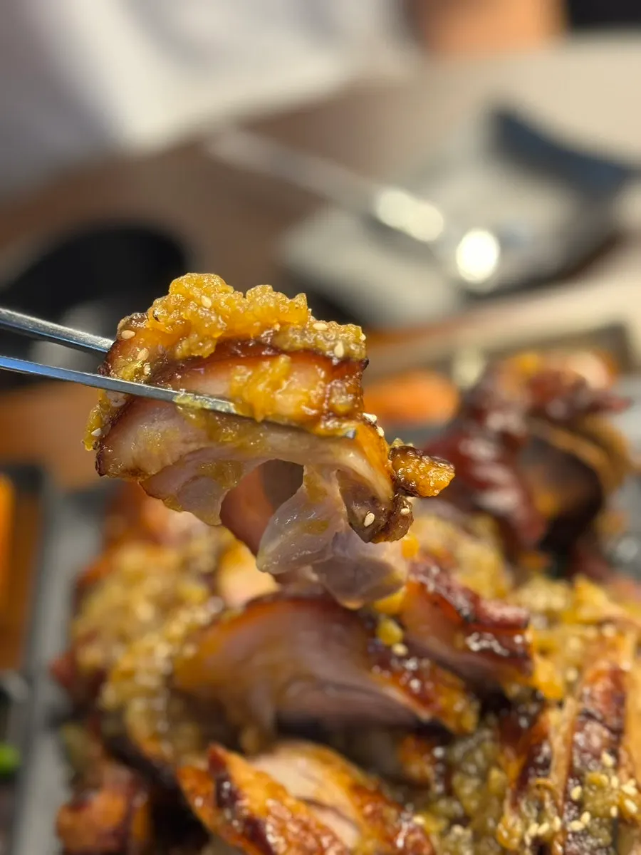 달큰허니 마늘족발 한 접시