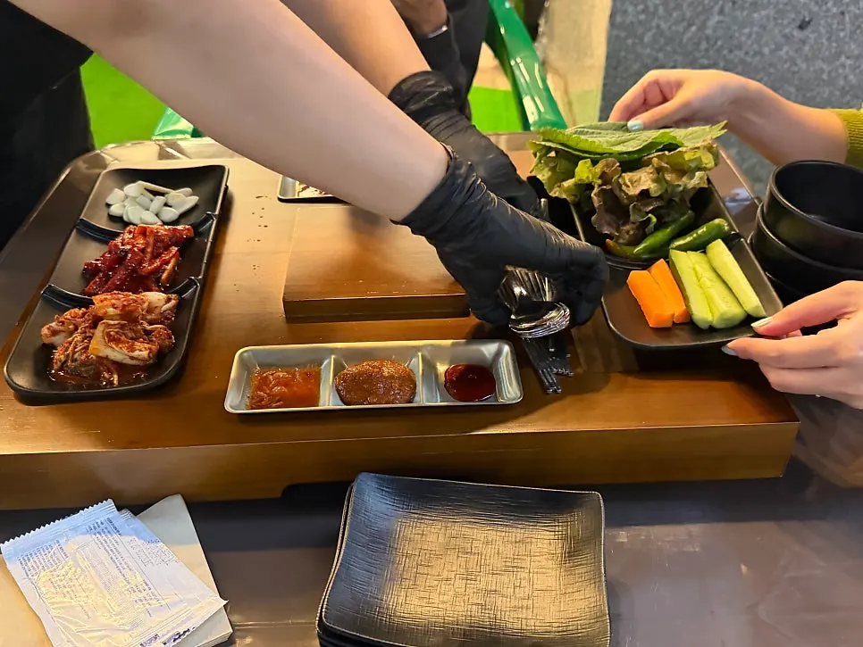 Interior atmosphere of Cheongdam Jokbal Gwanggyo Sanghyeon Branch