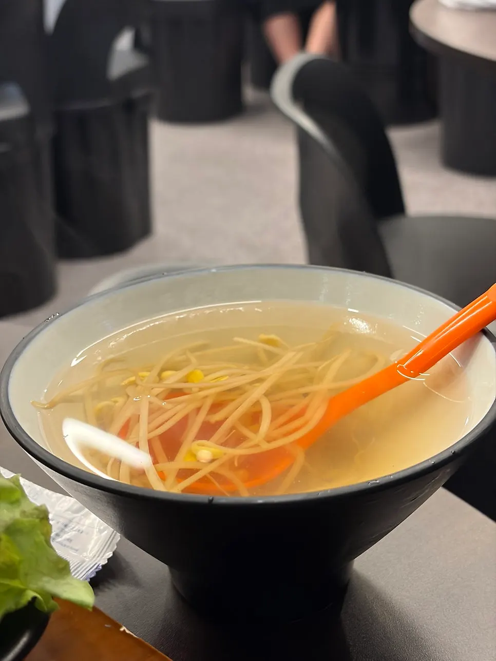 Peppery bean sprout soup