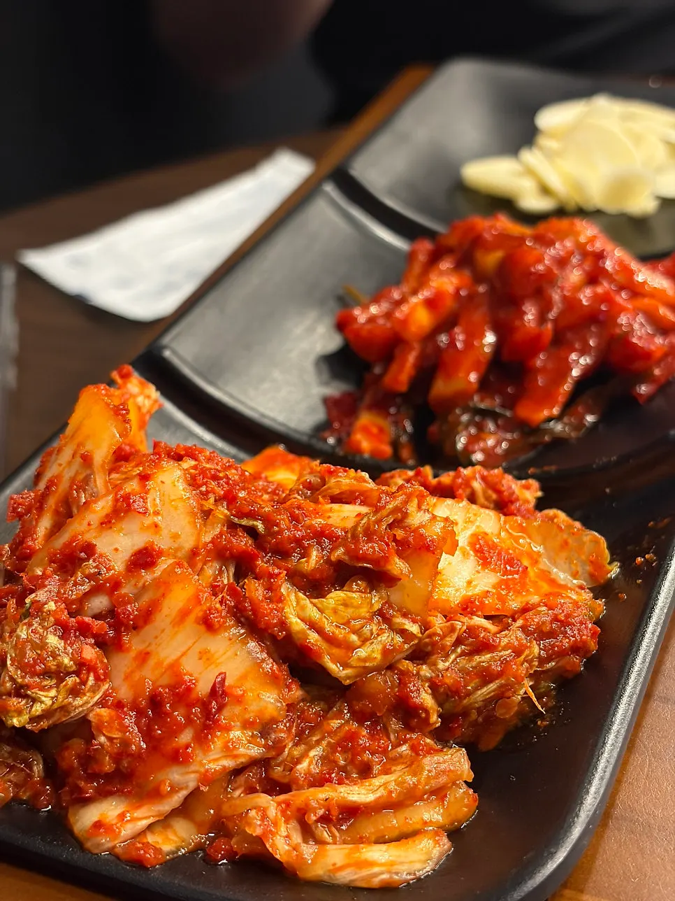 Table with bulljokbal and side dishes