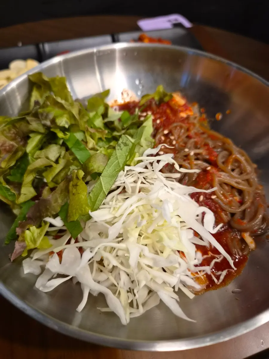 Tables and terrace seating at Cheongdam Jokbal Gwanggyo Sanghyeon Branch