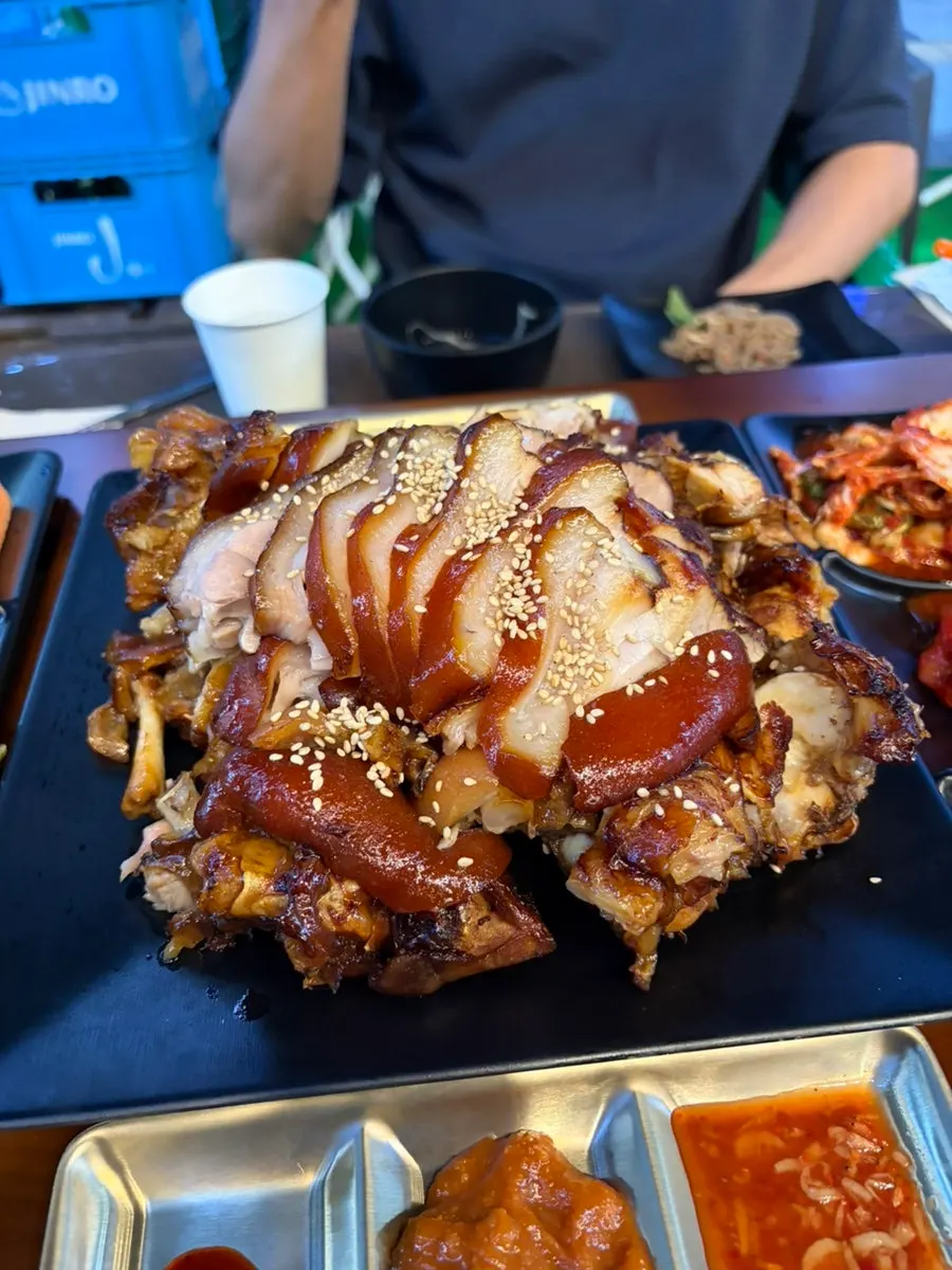 A plate of warm freshly boiled jokbal, medium size