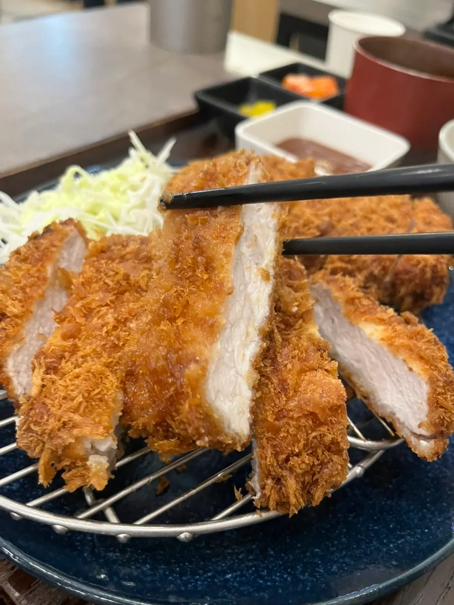 Cross-section of the thick loin pork cutlet