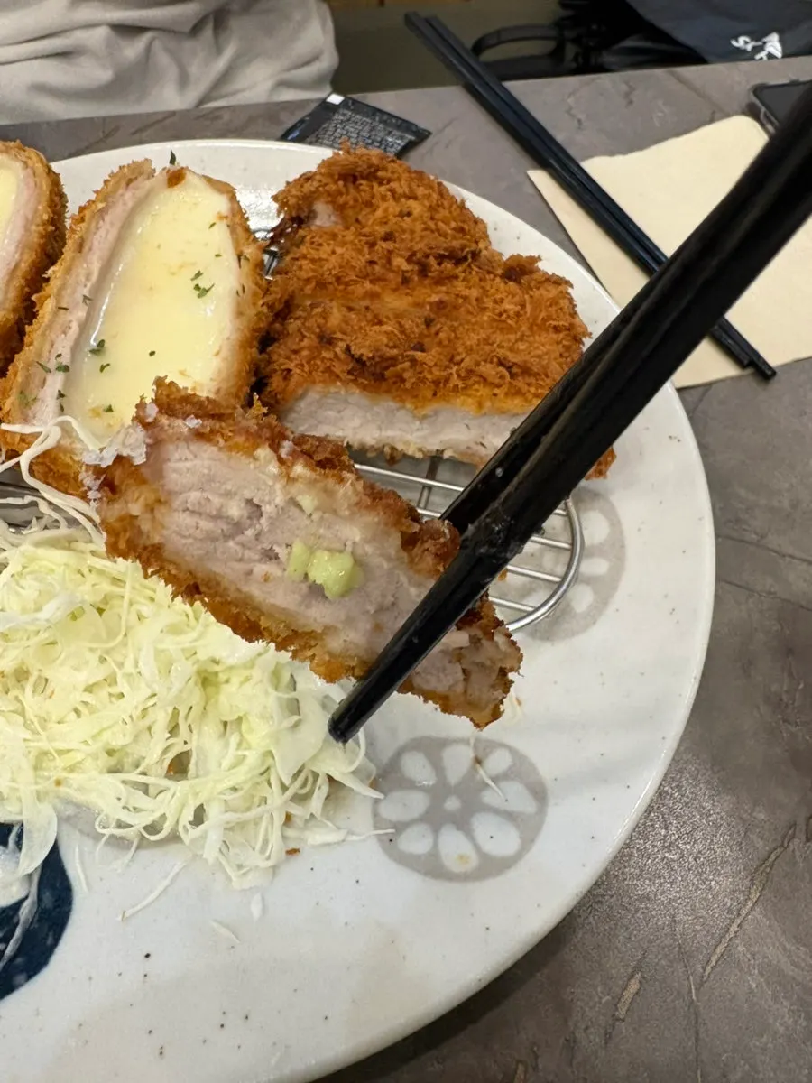청담까츠 치즈까츠 단면