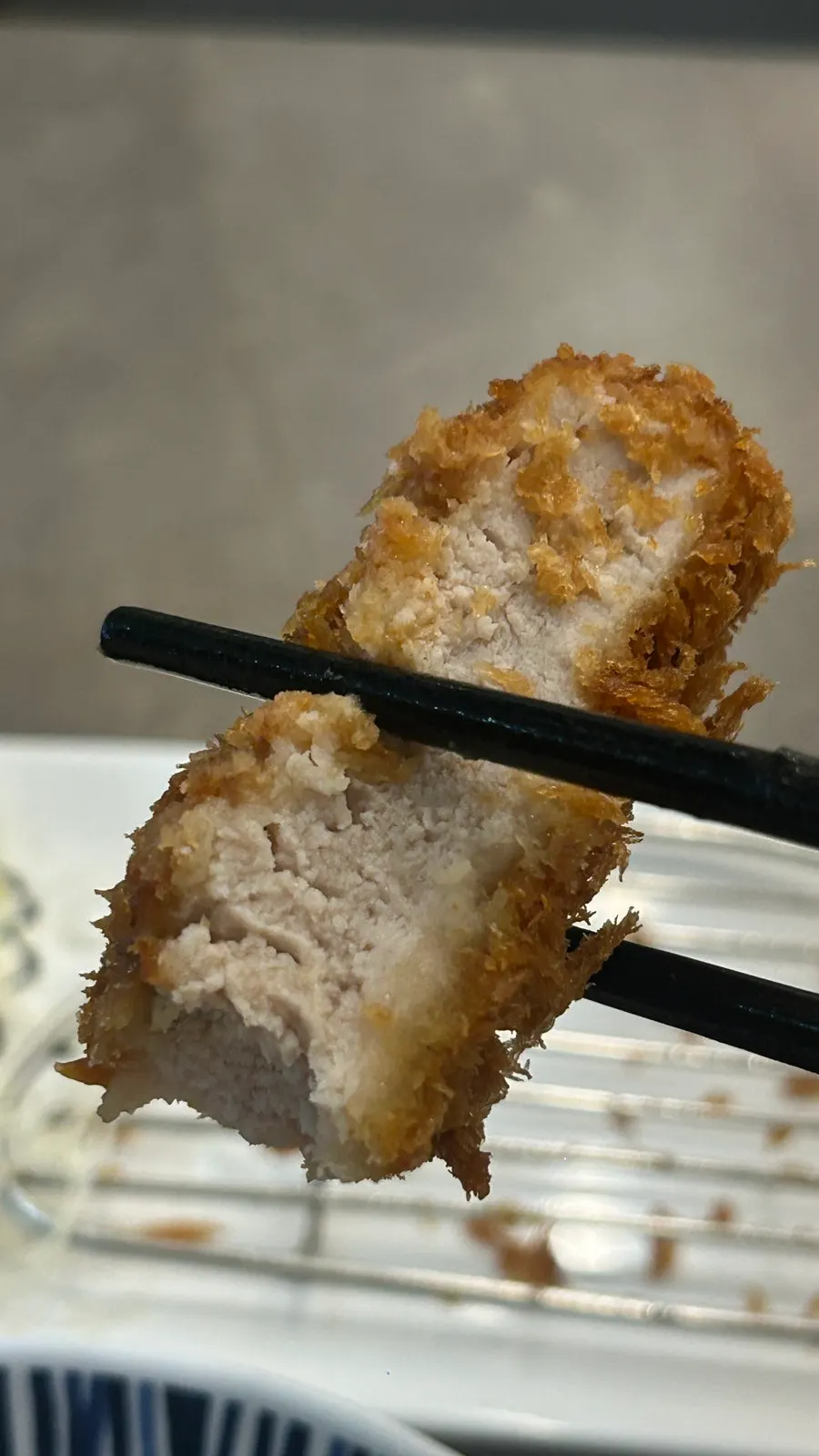아삭한 오이가 올라간 오이비빔 메밀면
