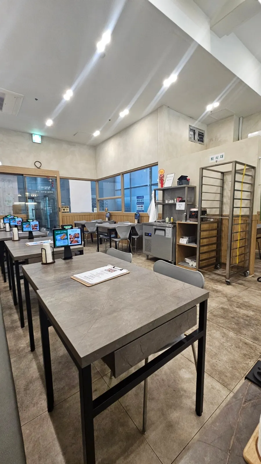 Table seating good for solo dining at Cheongdam Kkatsu