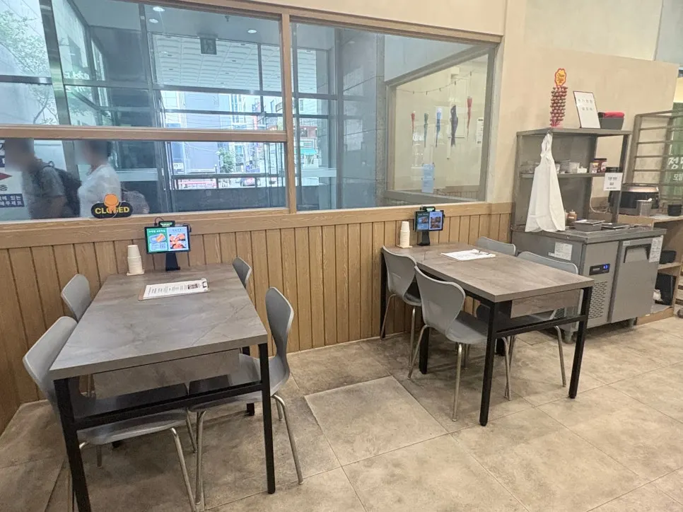 청담까츠 강남구청역점 실내 전경