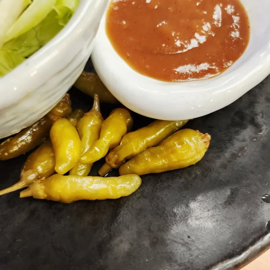 Pickled chili served with bogkatsu