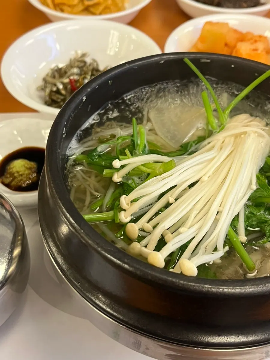 담백한 복어 국물 클로즈업