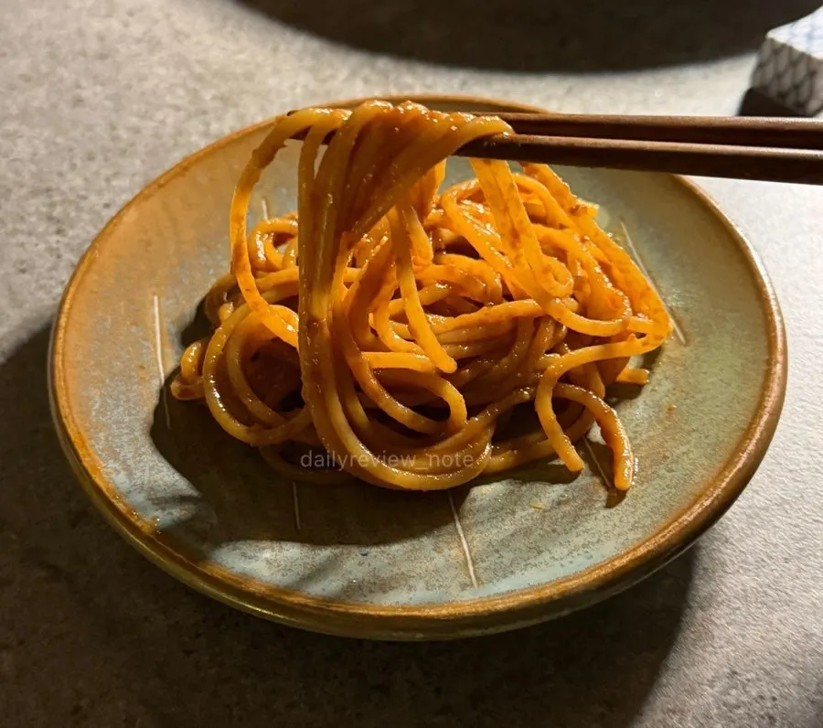Bisque pasta with shrimp and noodles