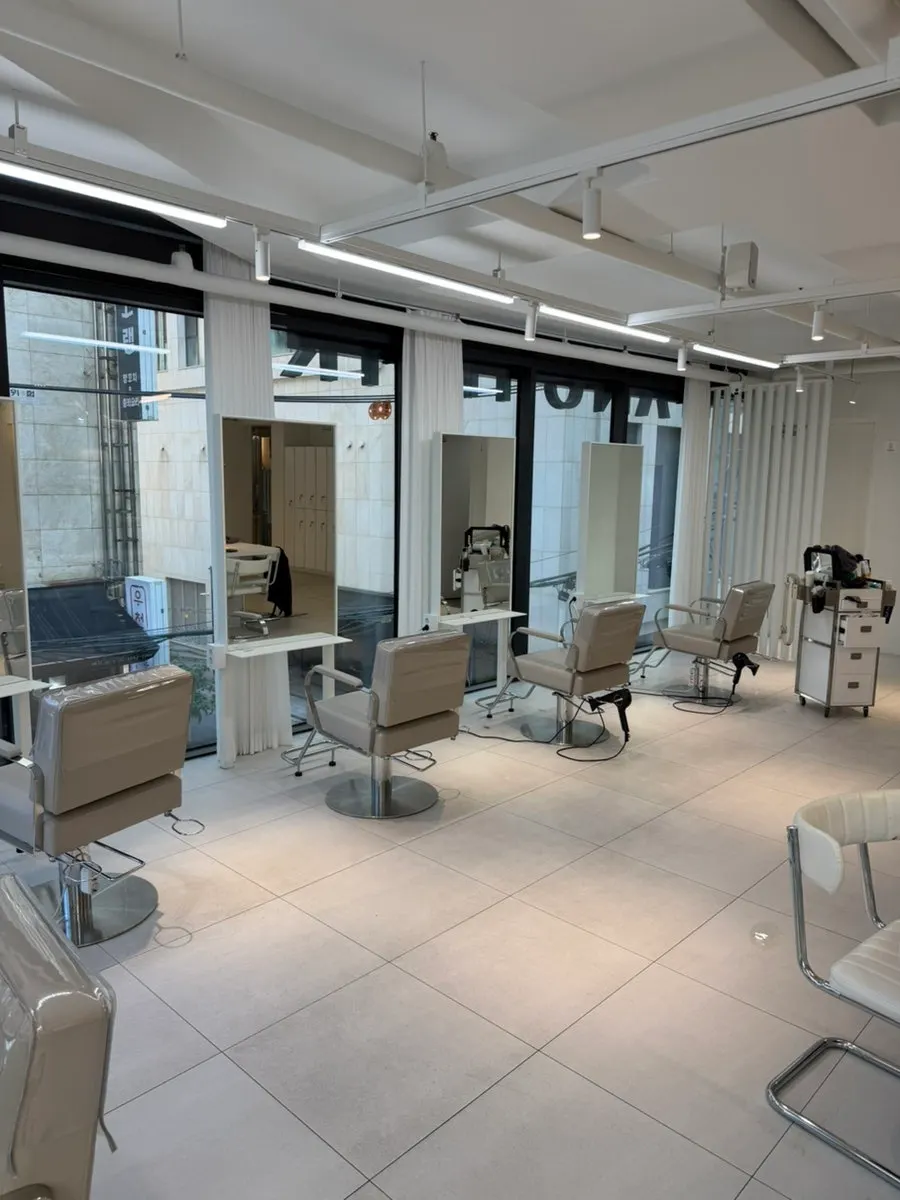 Interior of Anew Hair Cheongdam Main Branch