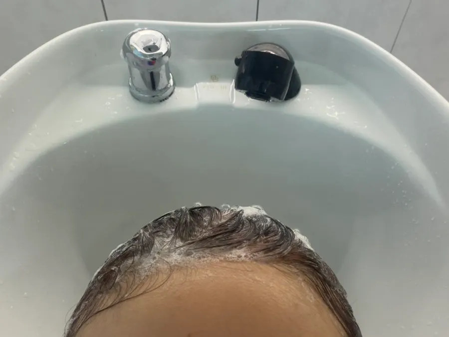 Hair processing after root dye application