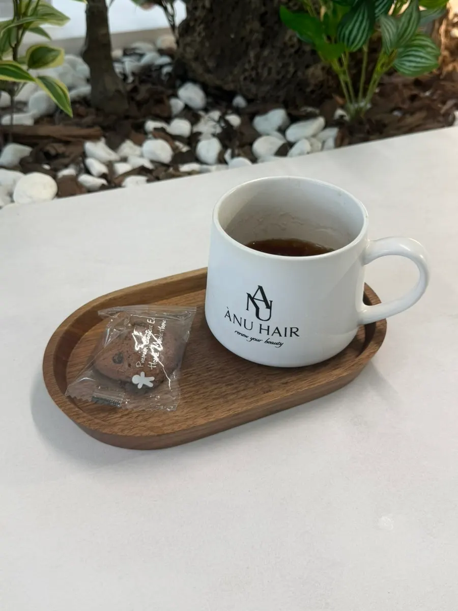 Cookies and coffee served during the treatment