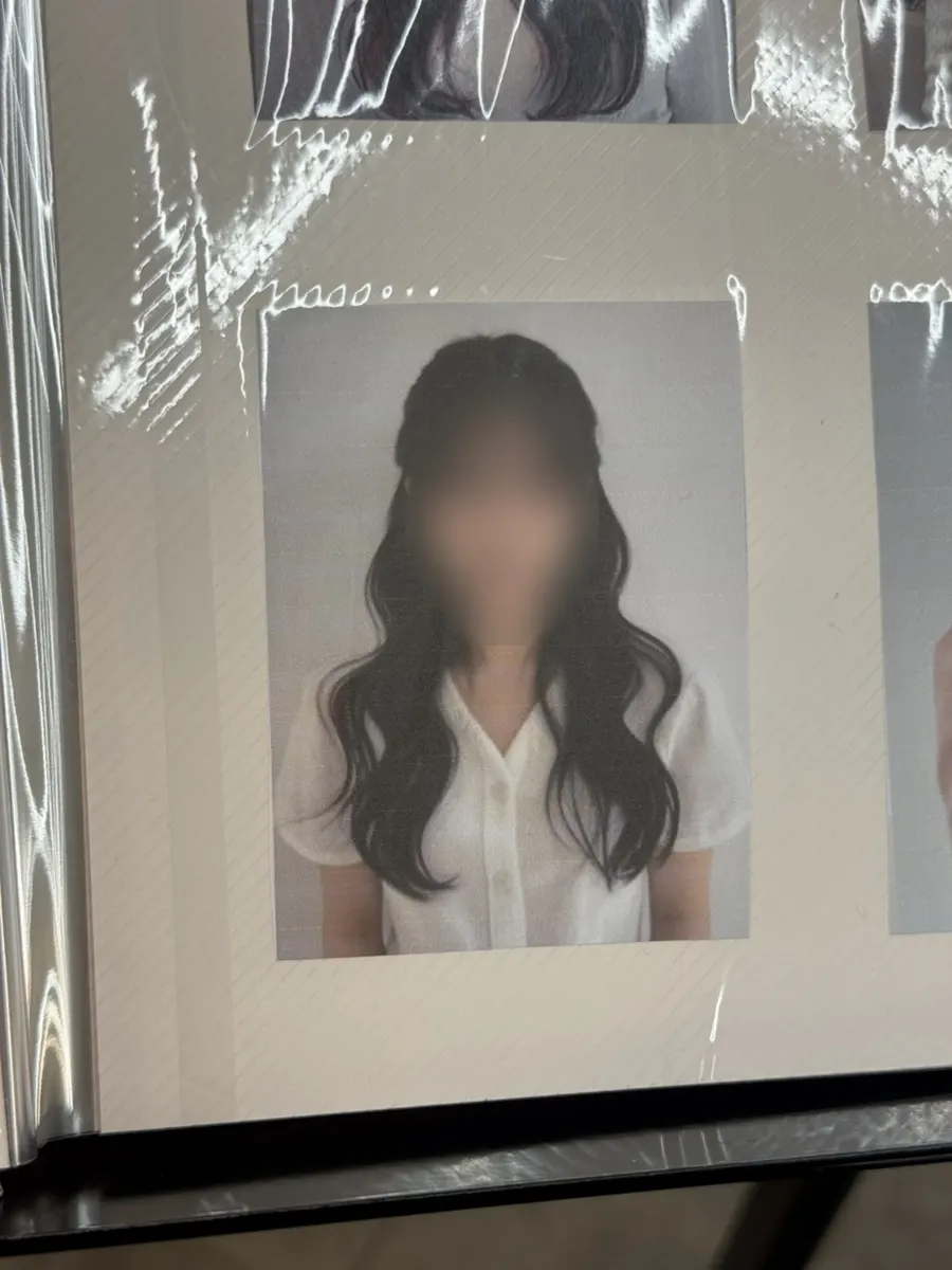 모발 상태 진단 중인 시술 준비 장면