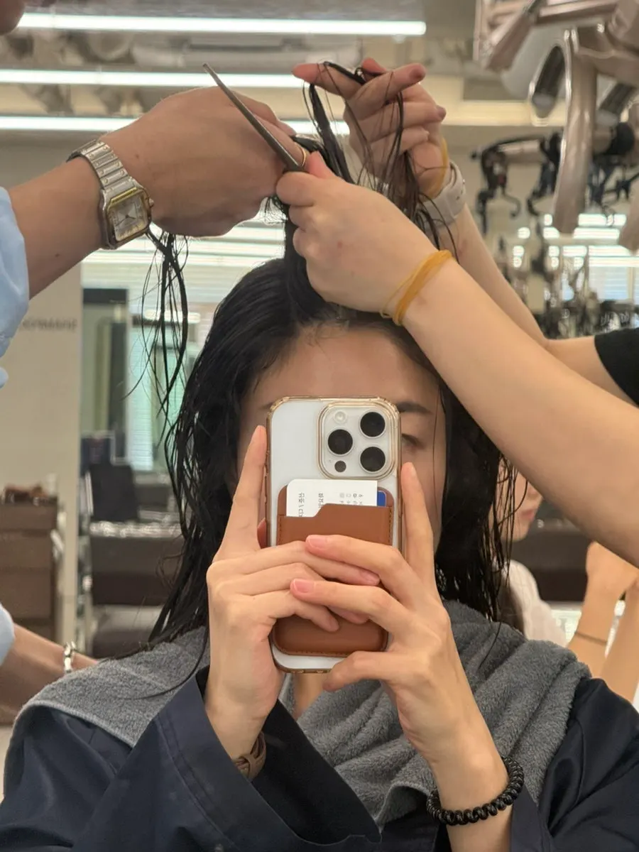 Scalp massage in progress