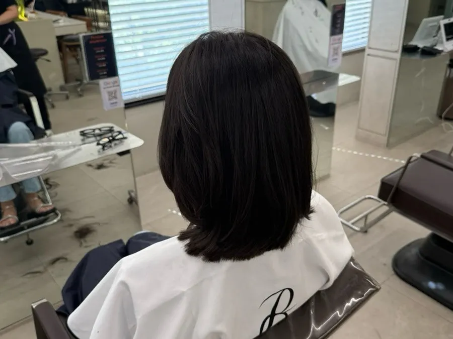 After shot of the finished mid-length cut