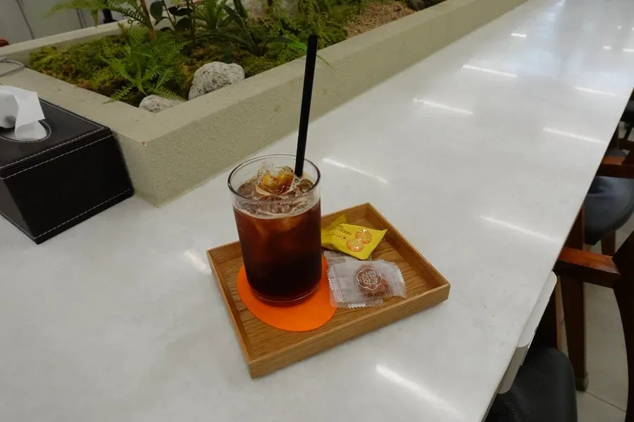 깔끔하고 세련된 비오른헤어 청담점 내부