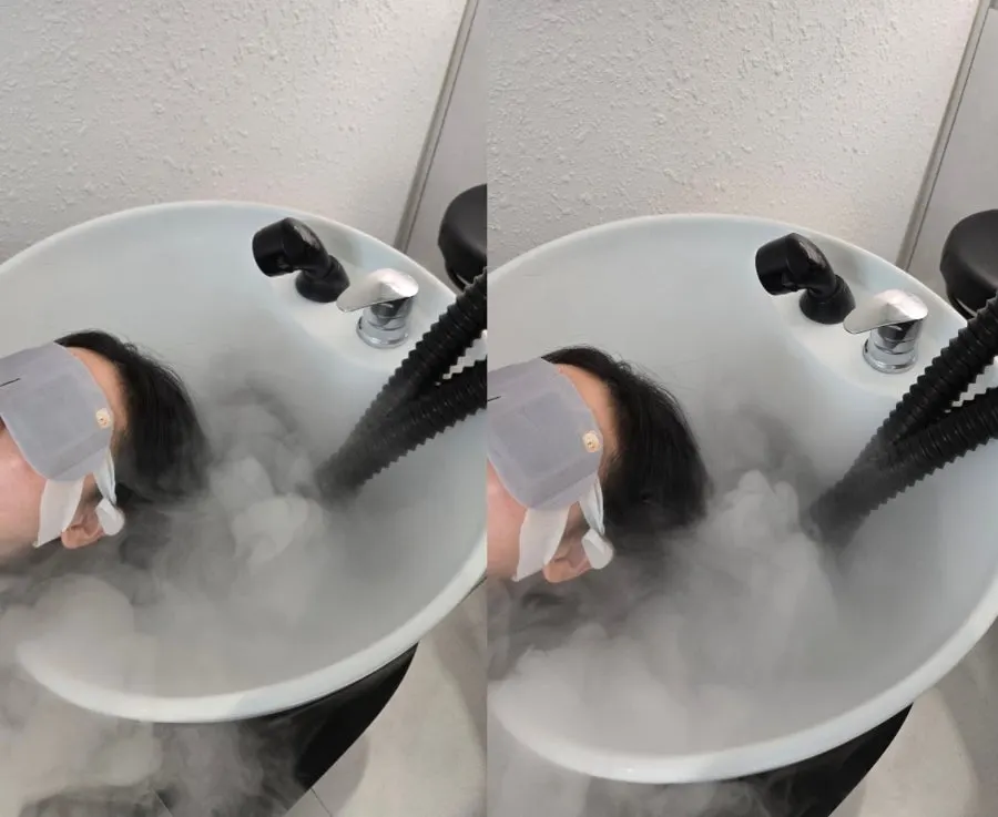 为头发补充水分和营养的护理过程