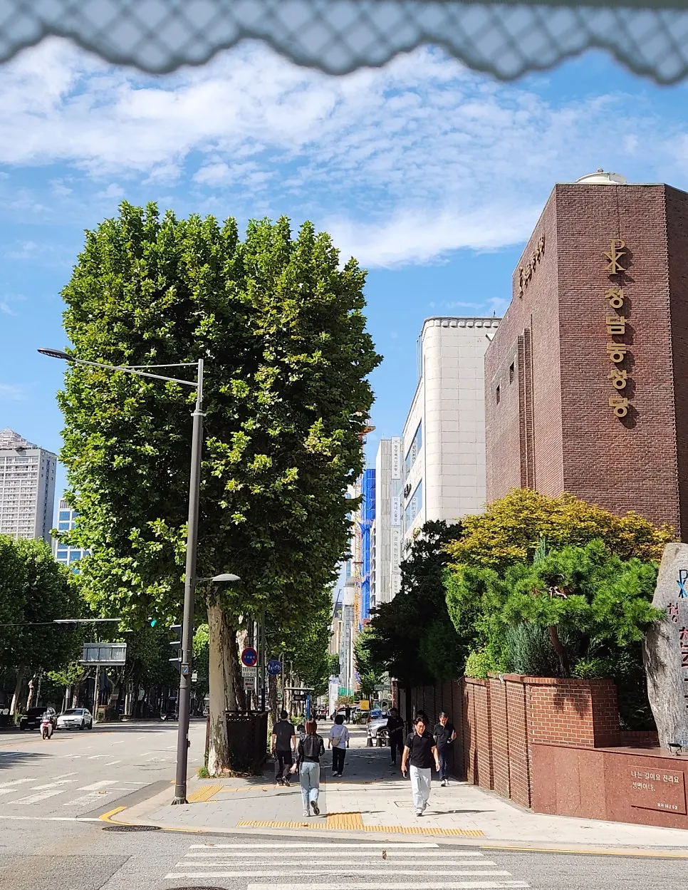 Street view from Cheongdam Station toward Cheongdam intersection