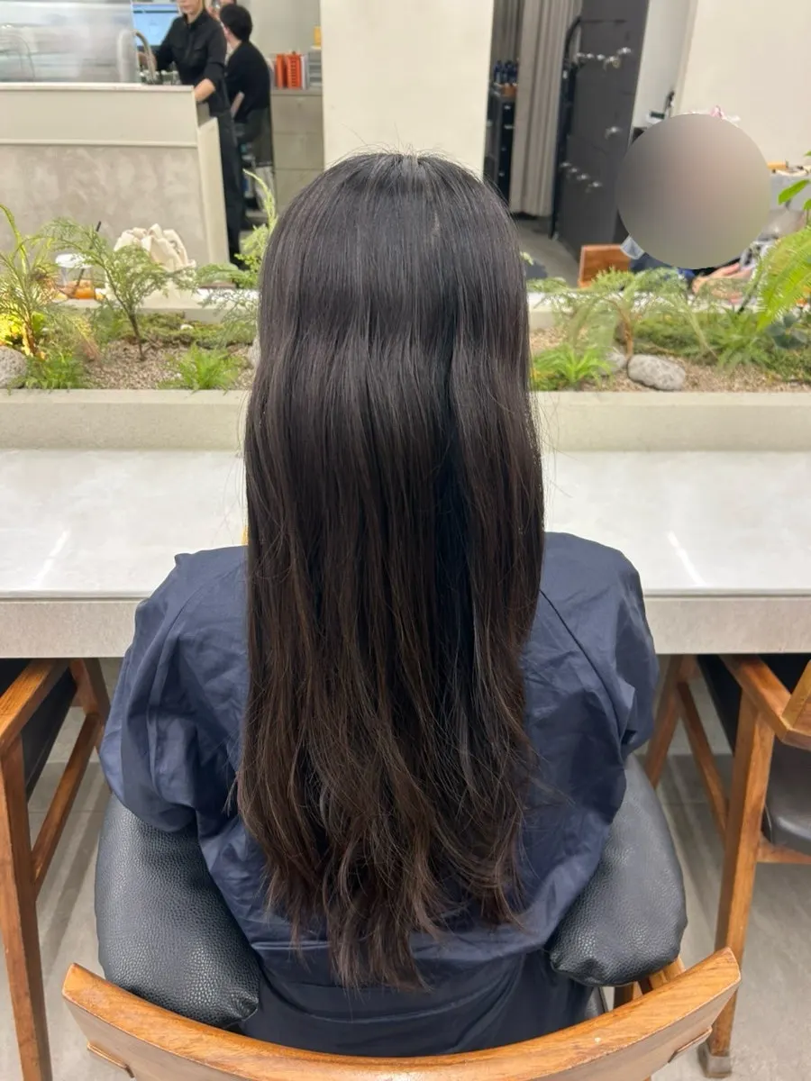 미용 시 제공된 음료와 쿠키