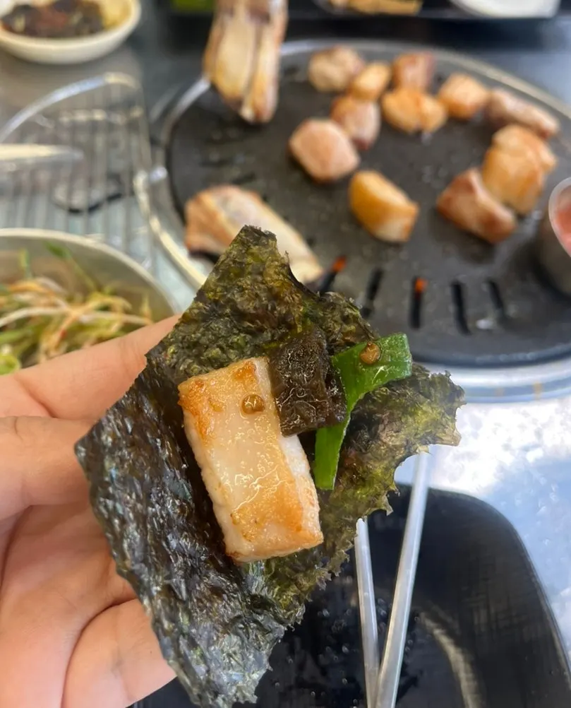 김에 싸 먹는 돼지생갈비살