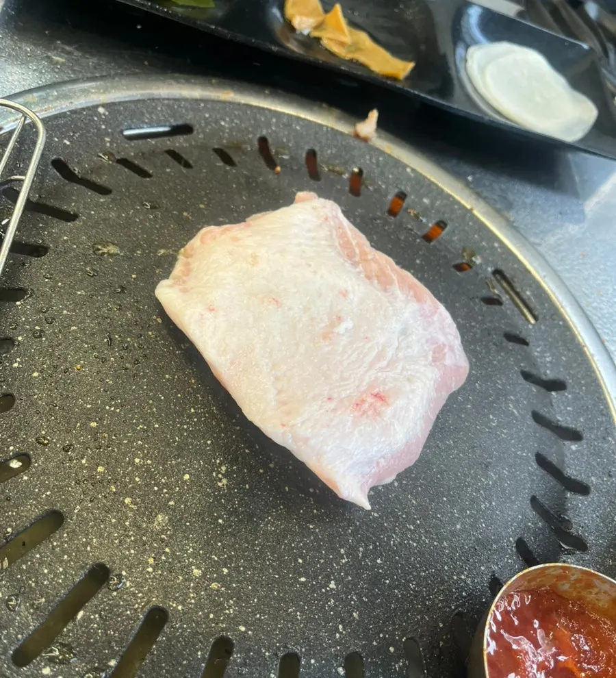 덩어리째 나온 항정살