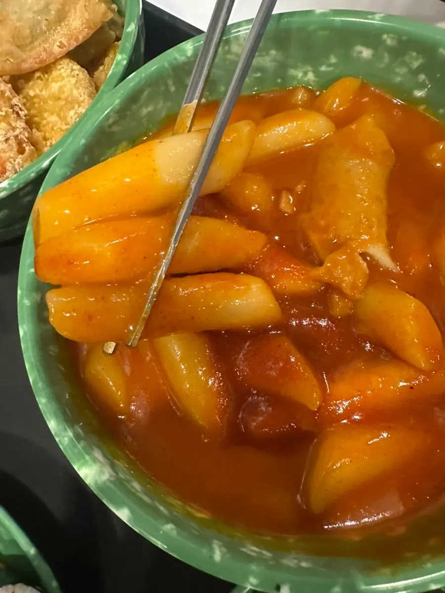 Tteokbokki with wheat rice cakes and fish cakes