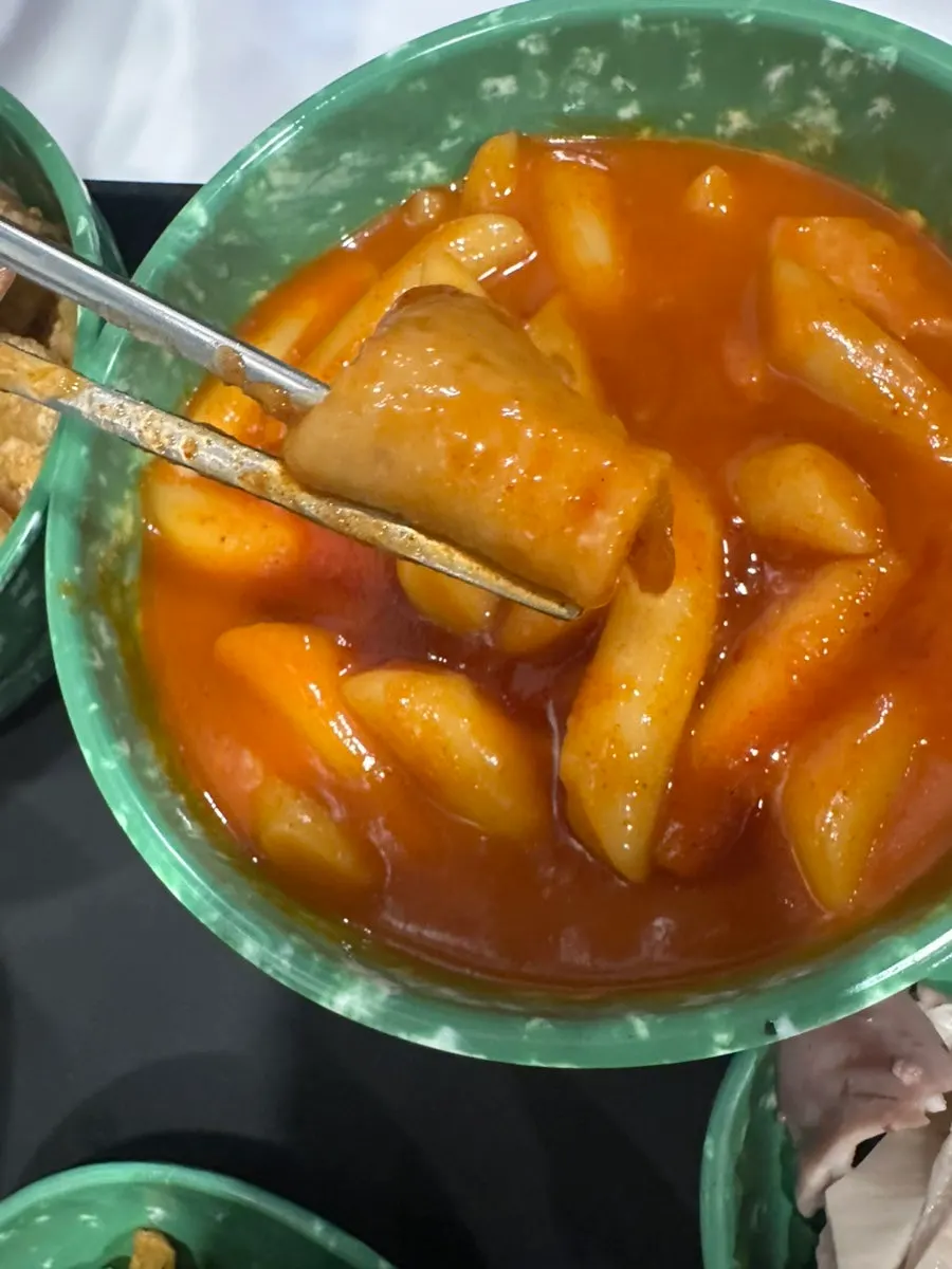 Wheat-rice-cake tteokbokki with selectable spice level