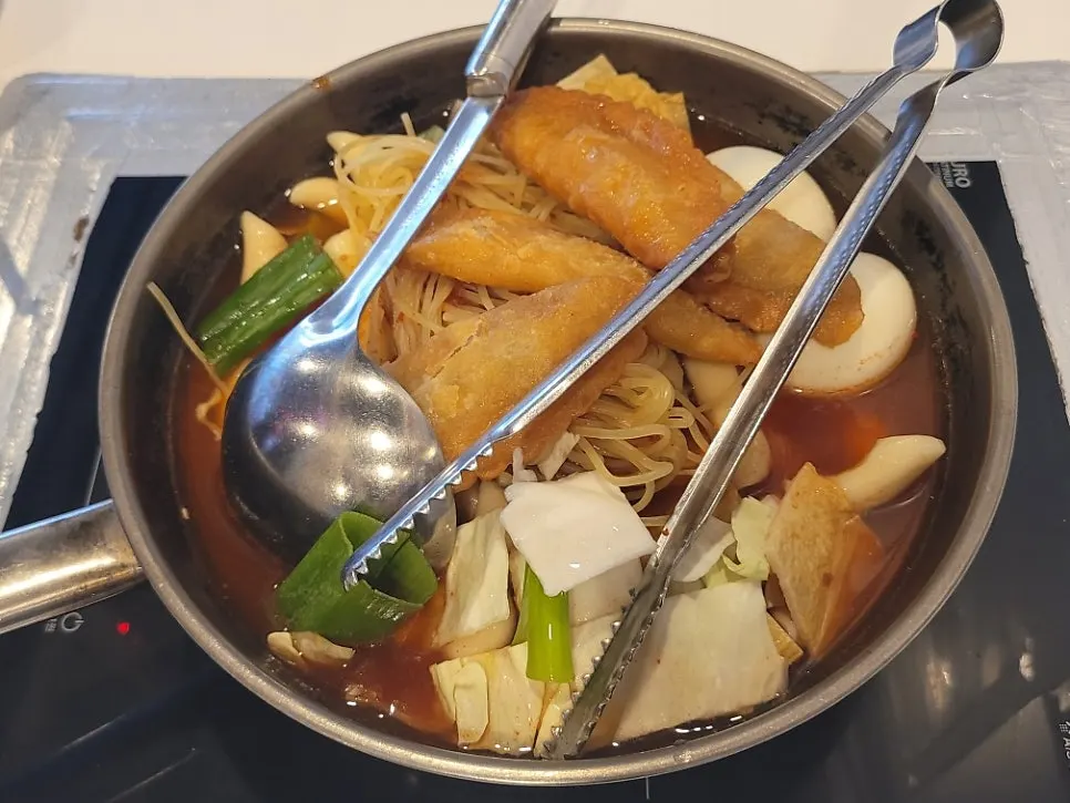Instant tteokbokki pot before simmering