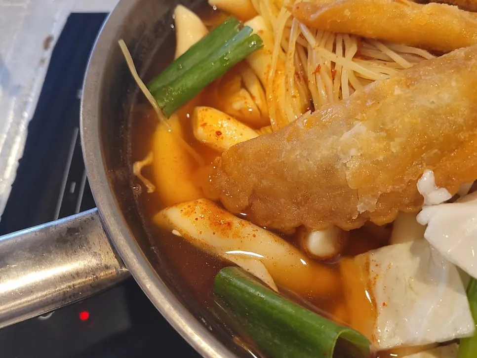 Instant tteokbokki for two on the tabletop induction burner