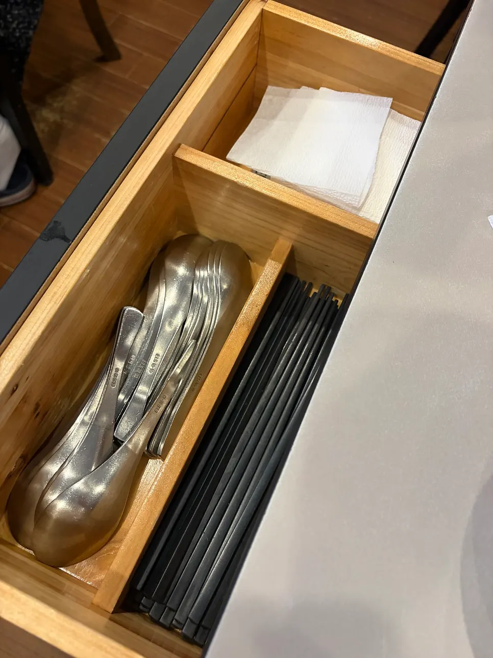 광화문 거리와 식당으로 향하는 길