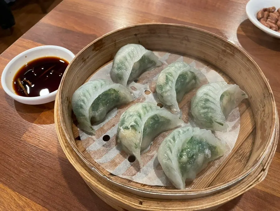 Crystal dumplings with translucent wrappers