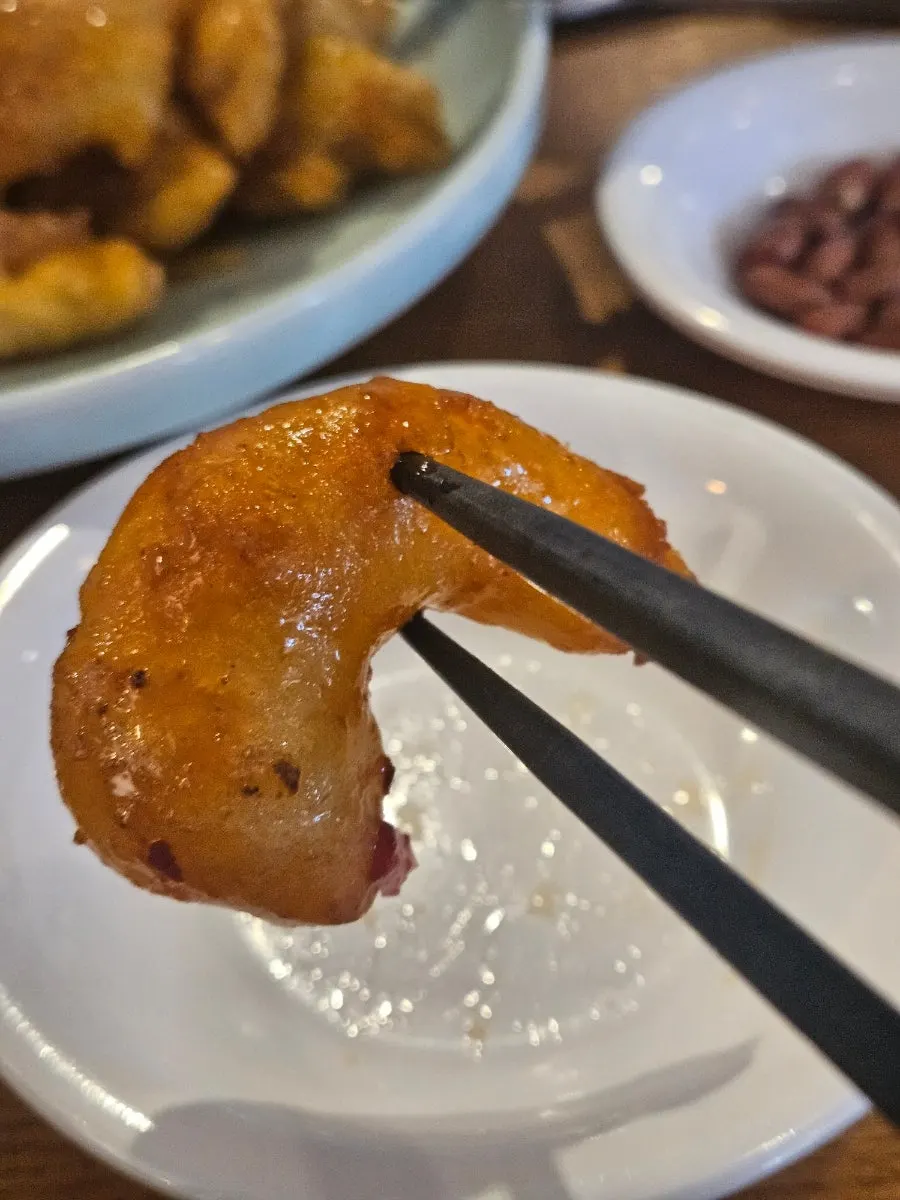 큼직한 칠리새우 한 마리 클로즈업