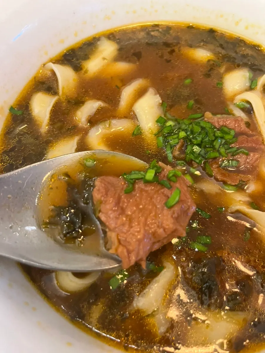 Bouncy knife-cut noodles with broth and beef