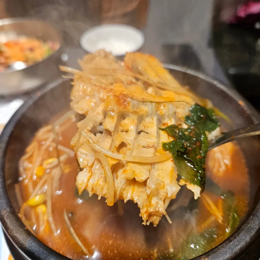 Akiaki sushi seafood mulhoe at a private-room restaurant in Bongmyeong-dong, Cheongju