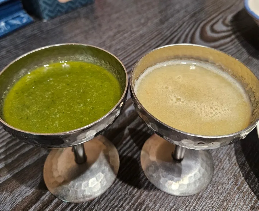 Dessert detox juice and liver-detox tea