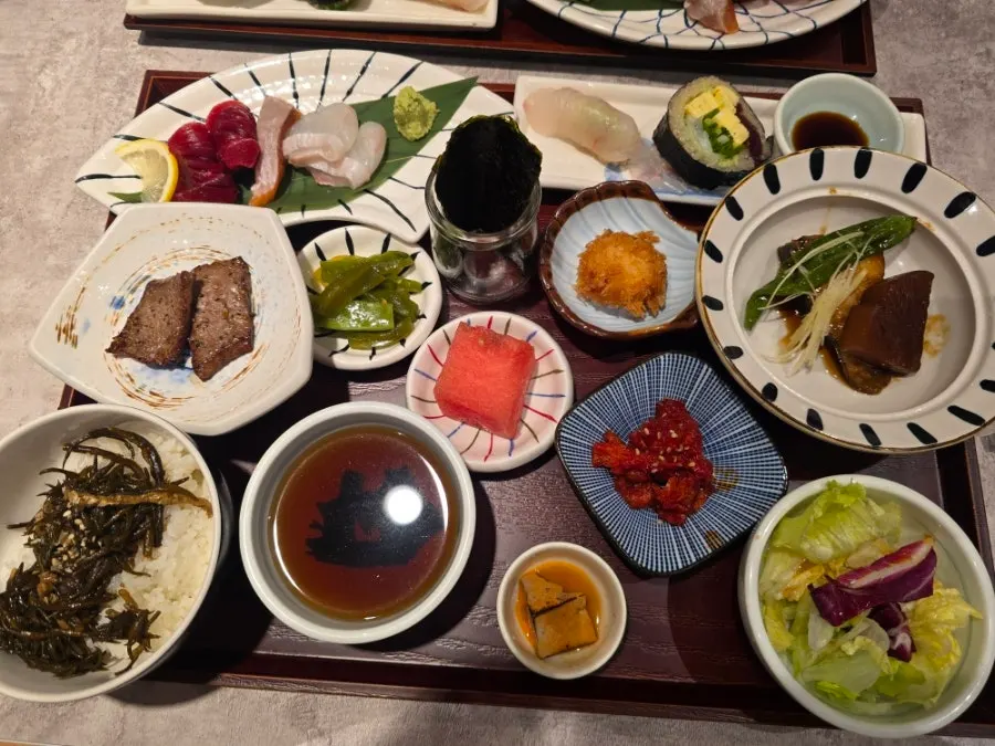 Japanese course spread on an individual tray