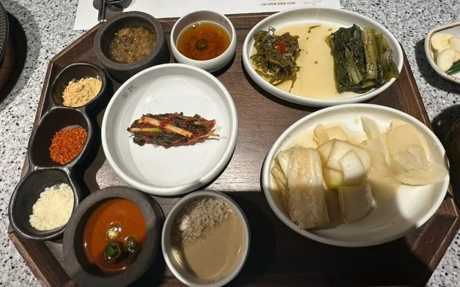 직원이 구워 자른 삼겹살