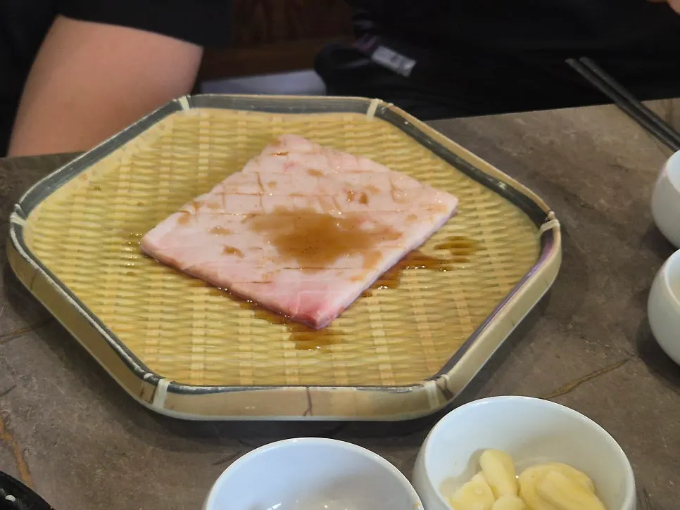 고슬고슬하게 지어진 냄비밥