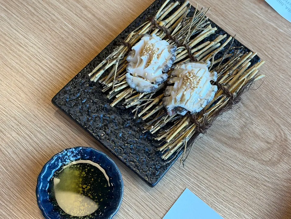 Seasonal abalone sashimi
