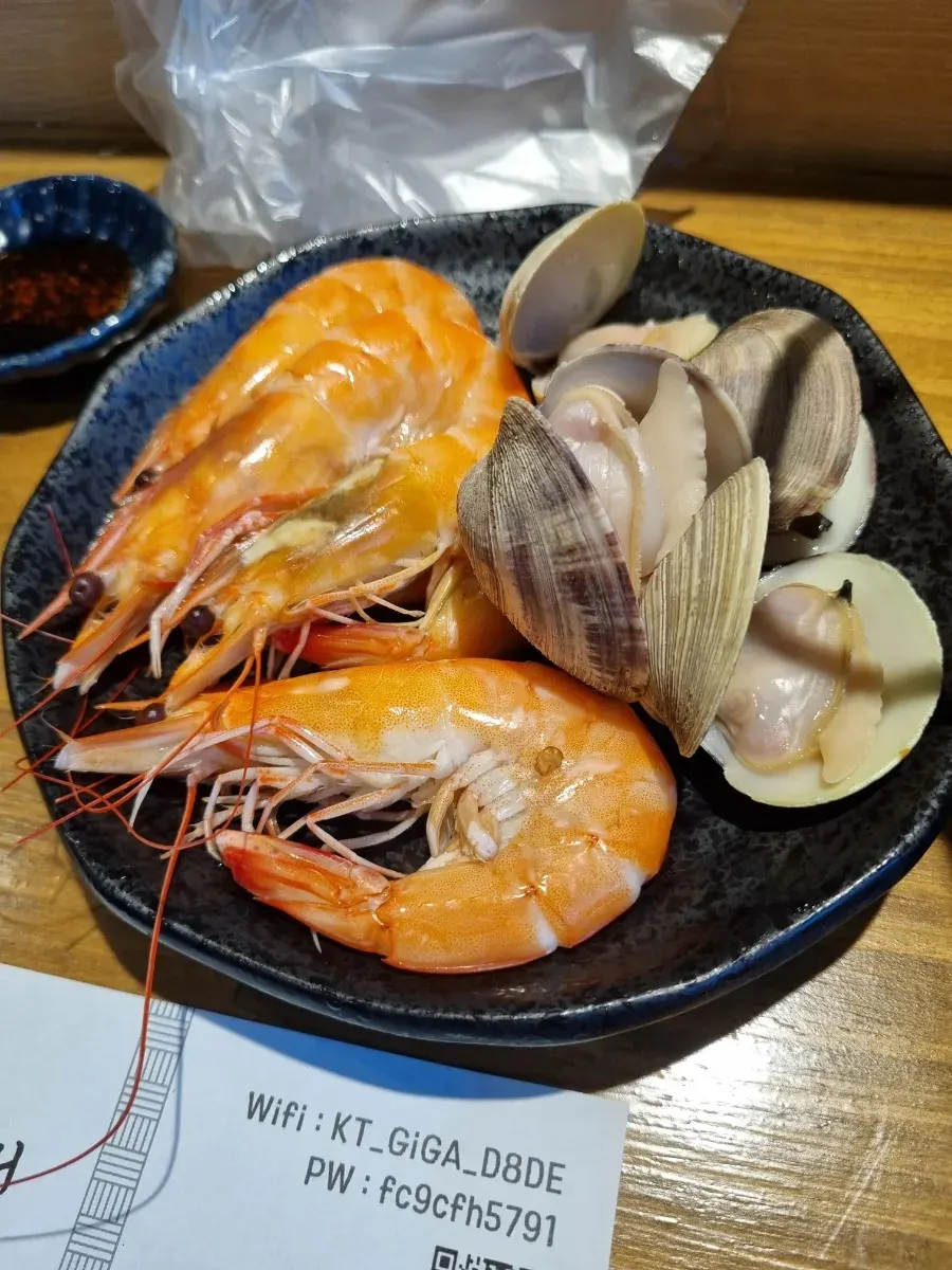 Crunchy abalone sashimi