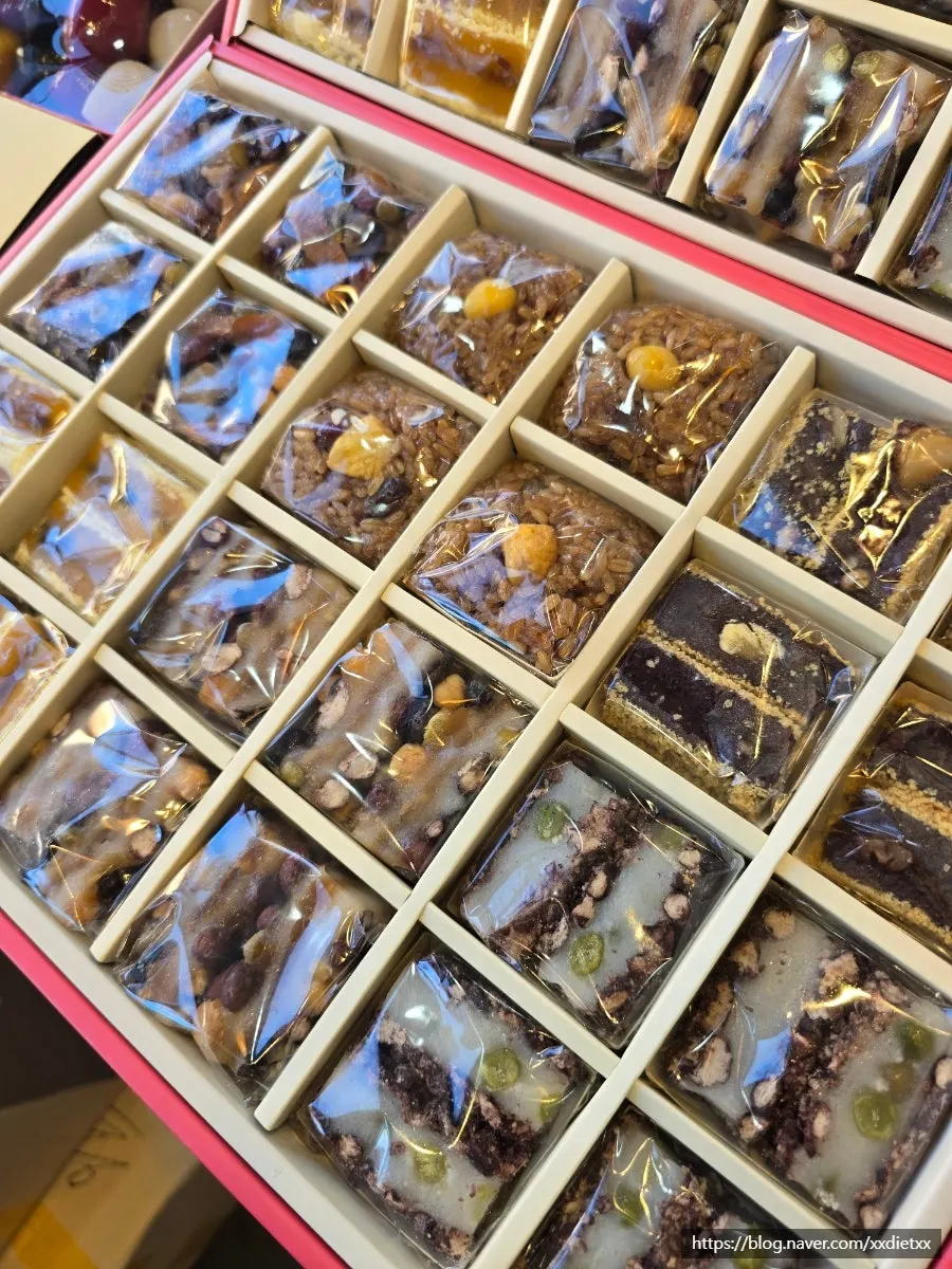 24-piece custom gift set box filled with nutritious rice cake and yaksik